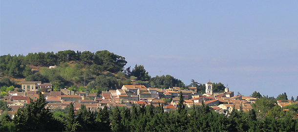 vue de pujaut gard provençal