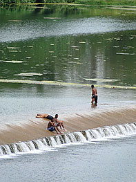 swimming remoulins