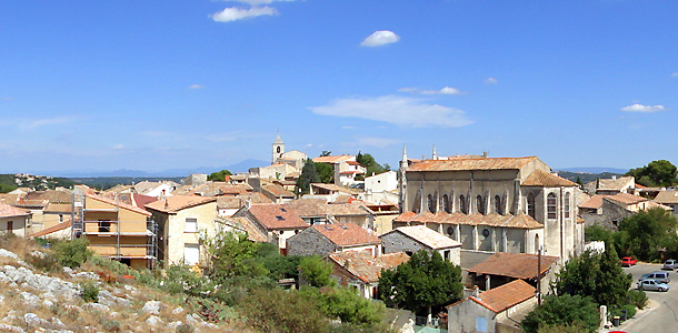 vue de rochefort du gard