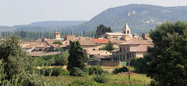 village pf saint étienne des sorts